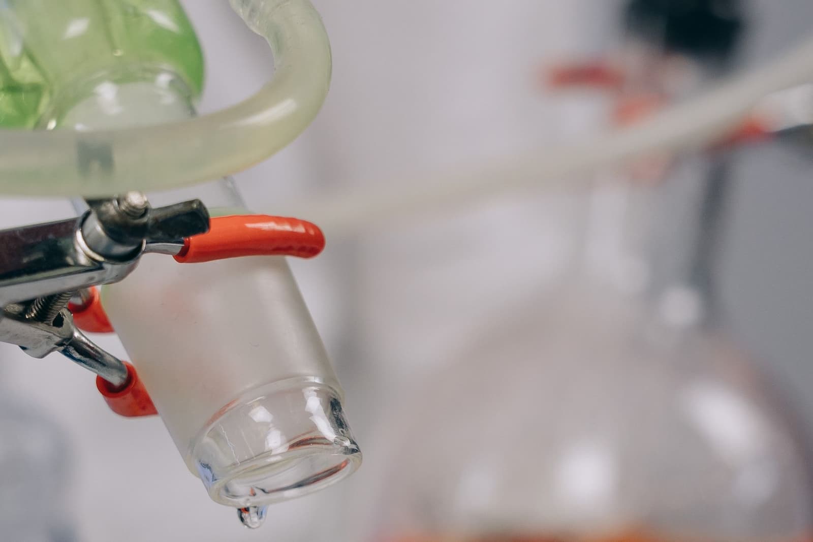 Clarity and Haze: Diagnosing Cloudy Gelatin Solutions — technical article from Halal Gelatin