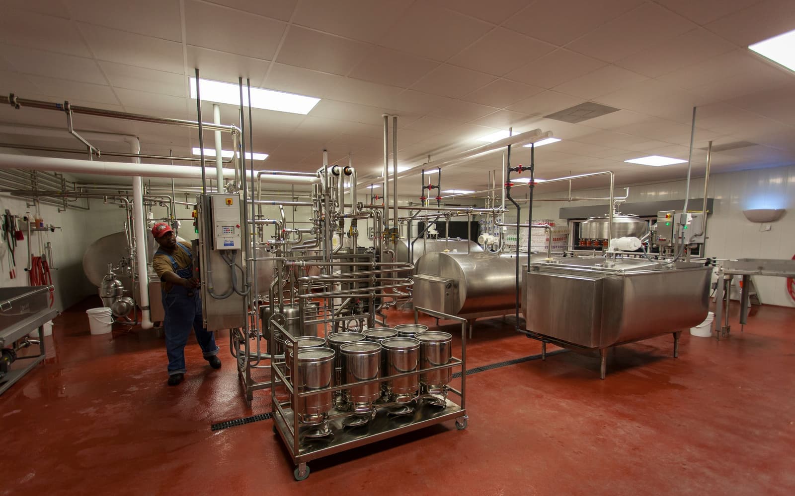 Warm-water extraction — stage 5 of gelatin production